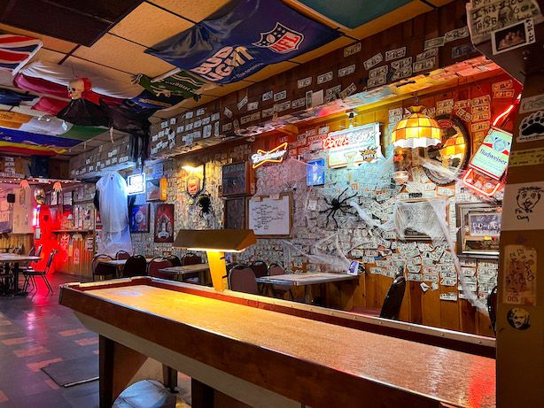 Bar en Williams. Anabmon