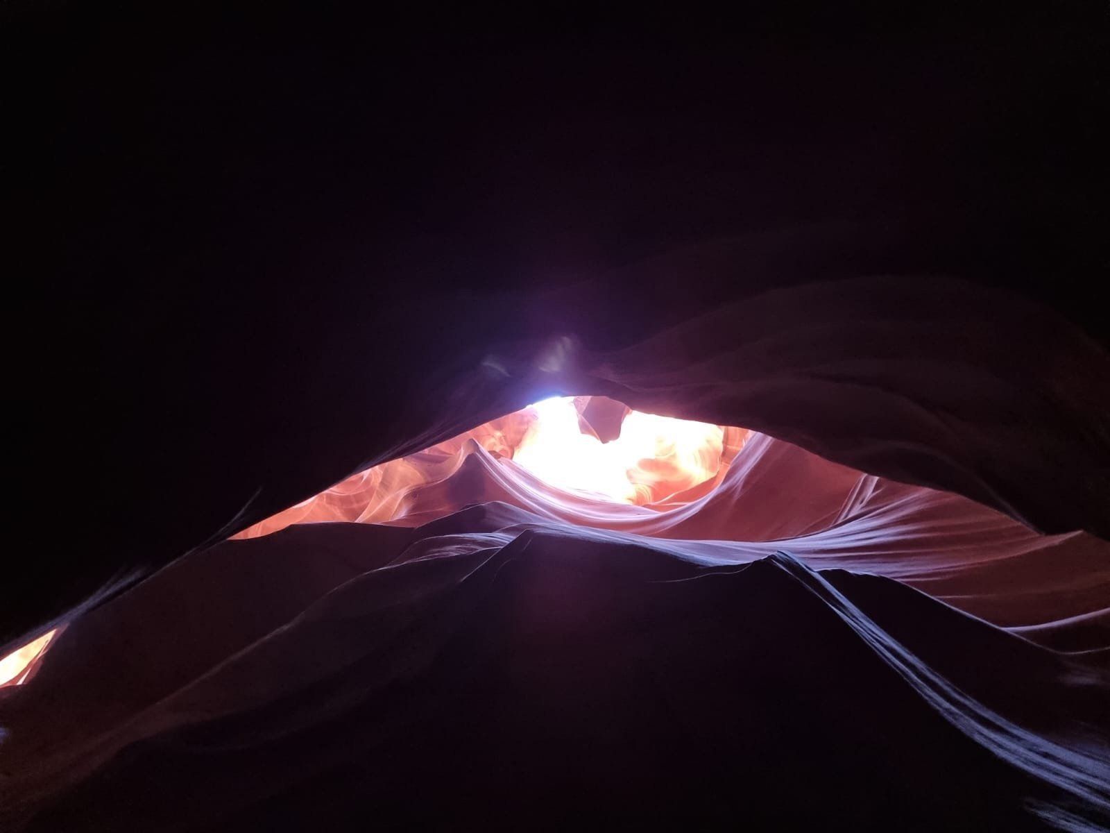 Luz interior del Antilope Canyon. Anabmon