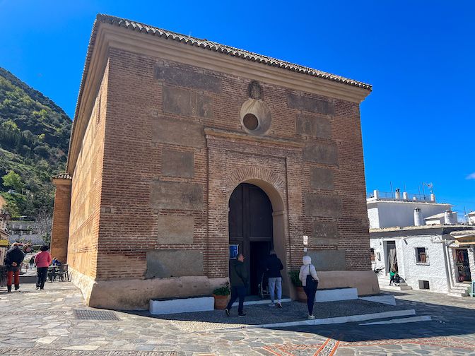 Iglesia de la Santa Cruz. Anabmon