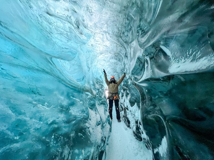 Interior cueva hielo. Anabmon